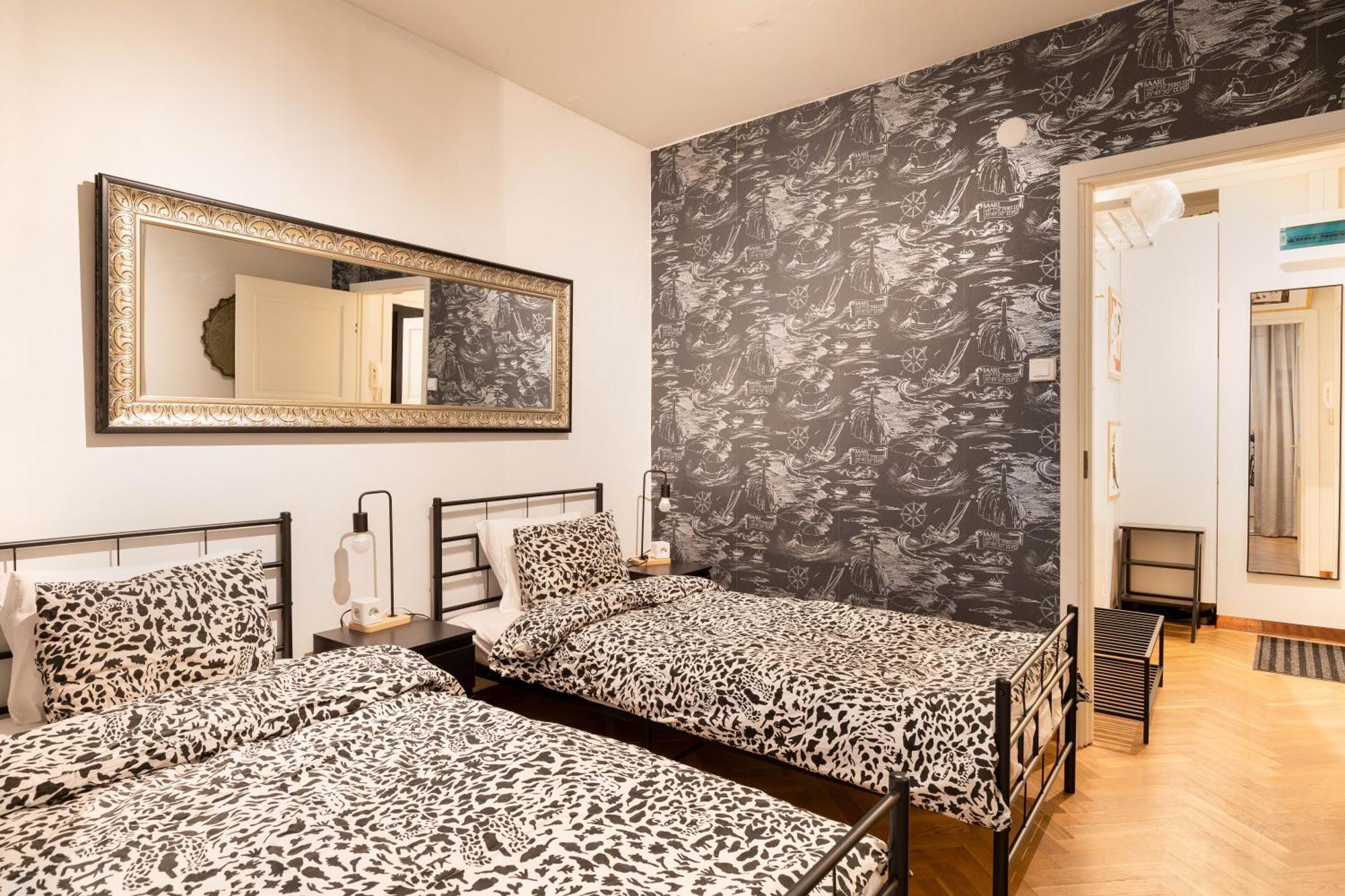 Great Location & Transport Connections With Amenities 1-8 People Free Continental Breakfast Wifi Coffee &tea Helsinki