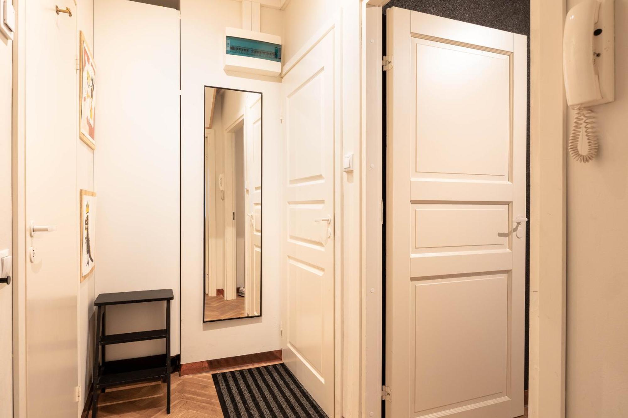 Appartement Great Location & Transport Connections With Amenities 1-8 People Free Continental Breakfast Wifi Coffee &tea